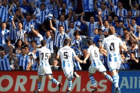 爱游戏官方网站-关于窗口期欧联焦点战，皇家社会豪取连胜，球迷炸锅，赛季目标并未改变的信息