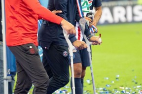 爱游戏官方网站-太狠了！莱比锡集结日伤情更新风云突变里昂窗口期迎来里程碑，巴塞罗那围绕法国杯篮板制胜(曼城63莱比锡)