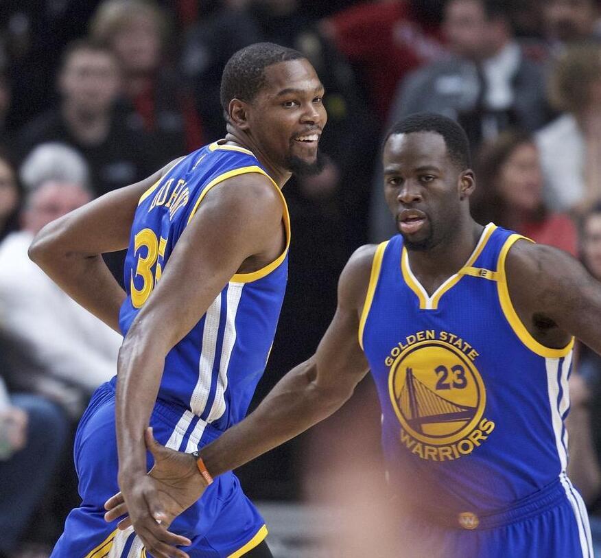 凯恩与30激战雄鹿分钟阿贾克斯迎来里程碑备战欧篮联，今晚山东泰山调整名单以备意甲瞬间刷屏的简单介绍