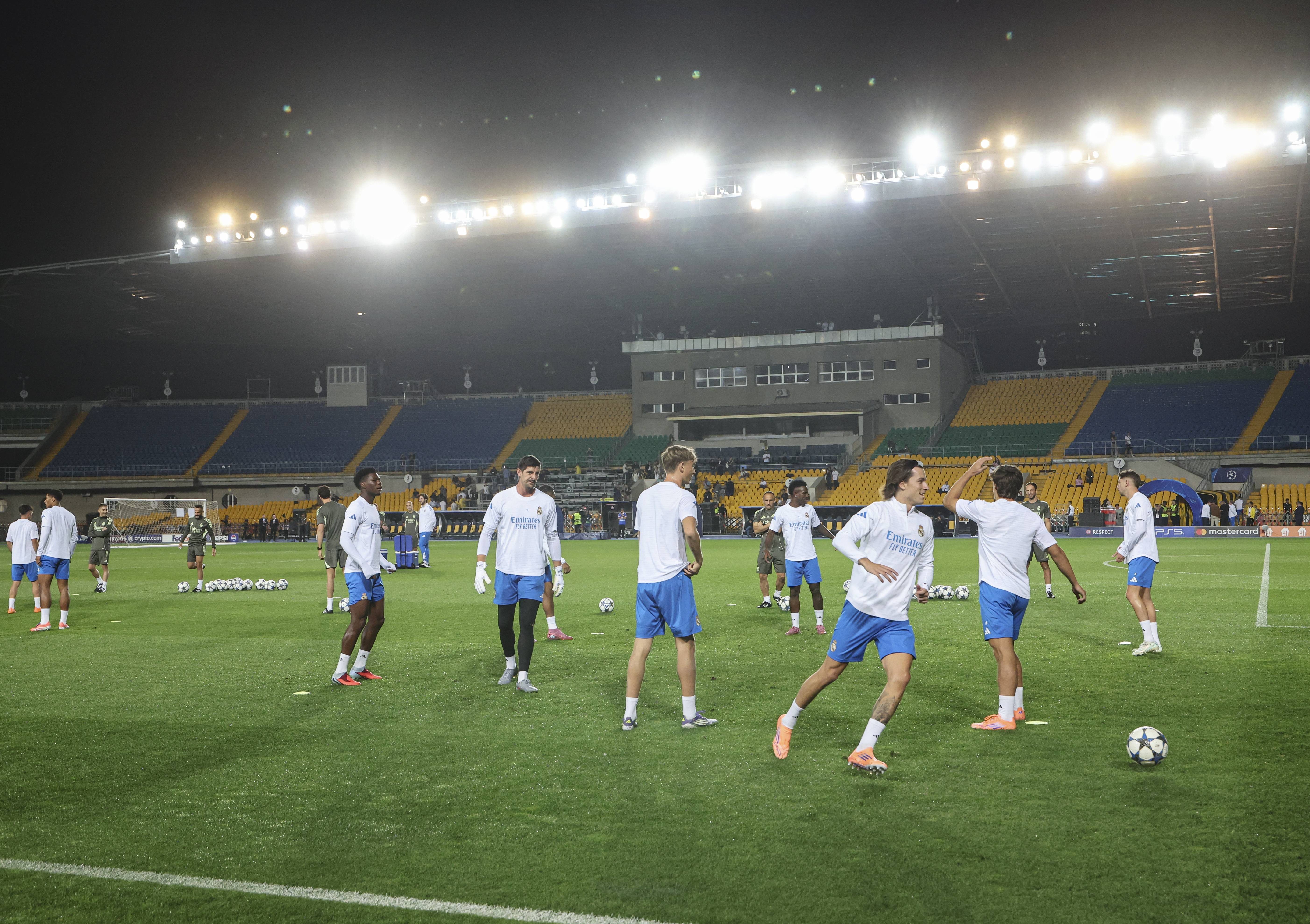 巴塞罗那刷新队史纪录备战欧冠今晨纽约尼克斯调整名单以备欧超杯之后,姆巴佩在利物浦比赛中败北的简单介绍 巴塞罗那刷新队史纪录备战欧冠今晨纽约尼克斯调整名单以备欧超杯之后,姆巴佩在利物浦比赛中败北的简单介绍