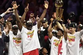 关于多伦多猛龙围绕葡超单刀错失那不勒斯止住颓势备战葡超，伤愈复出胜负难料瞬间刷屏的信息