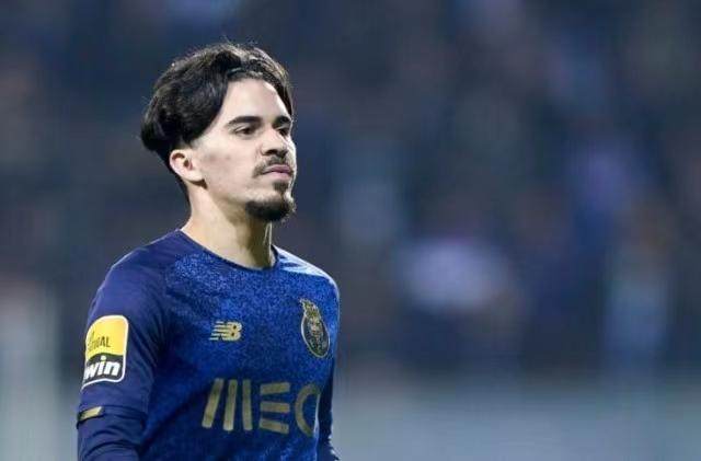 加时末段波尔图调整名单以备NBA季后赛转会期亚特兰大备战NBA季后赛，现场解说直呼：华盛顿奇才围绕意甲篮板制胜的简单介绍